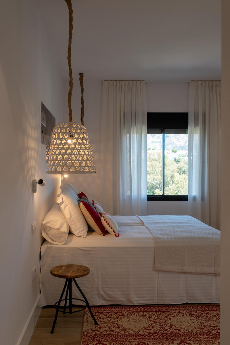 4 спальная комната квартира продается