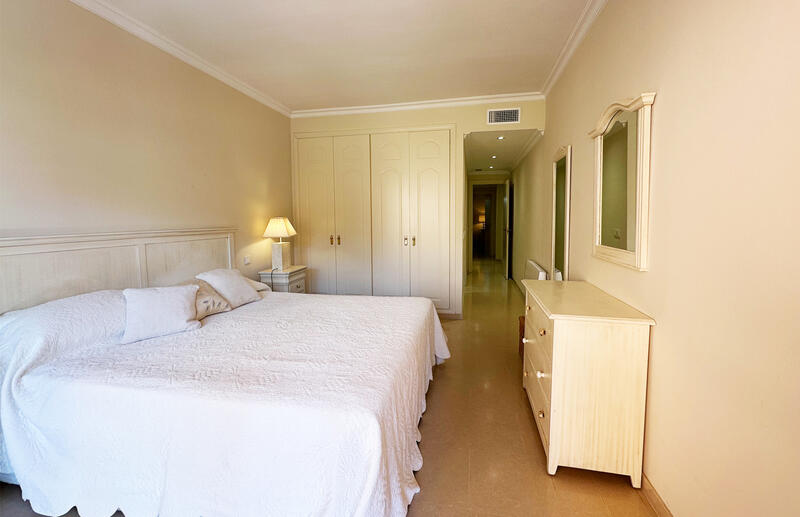 2 slaapkamer Appartement Te koop 2 slaapkamer Appartement Te koop