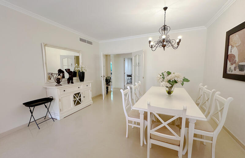 2 slaapkamer Appartement Te koop 2 slaapkamer Appartement Te koop