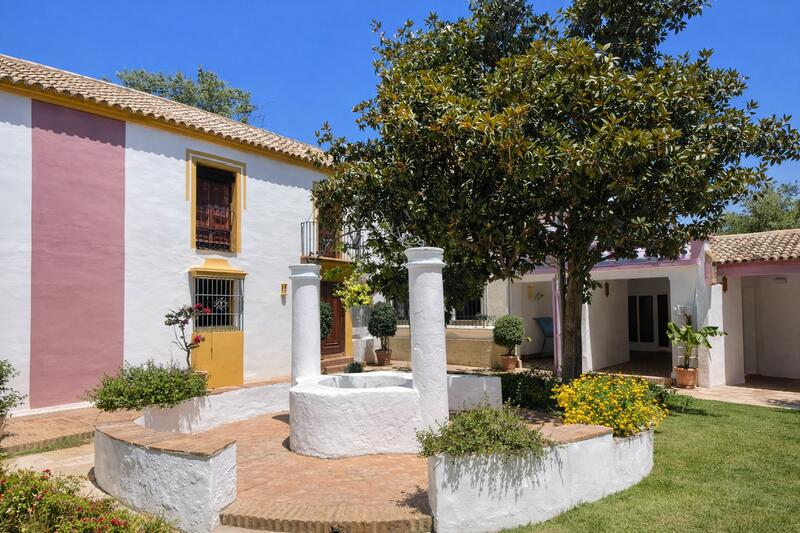 2 bedroom Townhouse for sale 2 bedroom Townhouse for sale