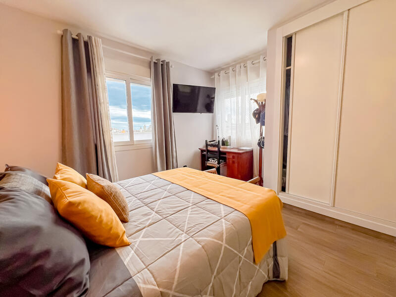 2 спальная комната квартира продается