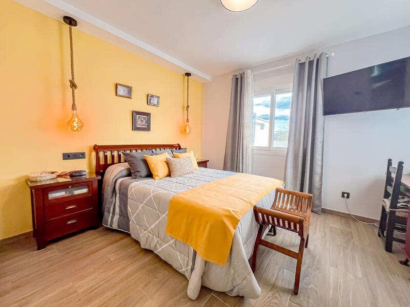 2 спальная комната квартира продается