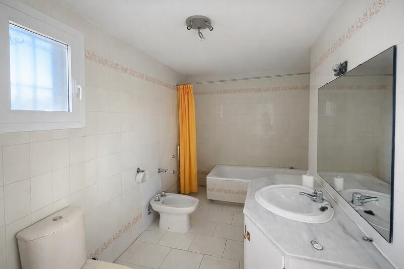 3 Cuarto Casa Cueva en venta