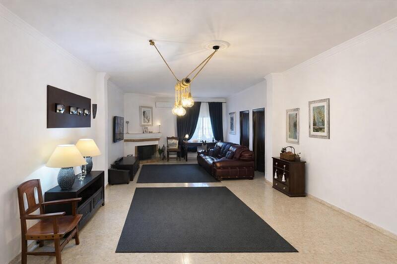 Casa Cueva en venta en San Pedro de Alcantara, Málaga