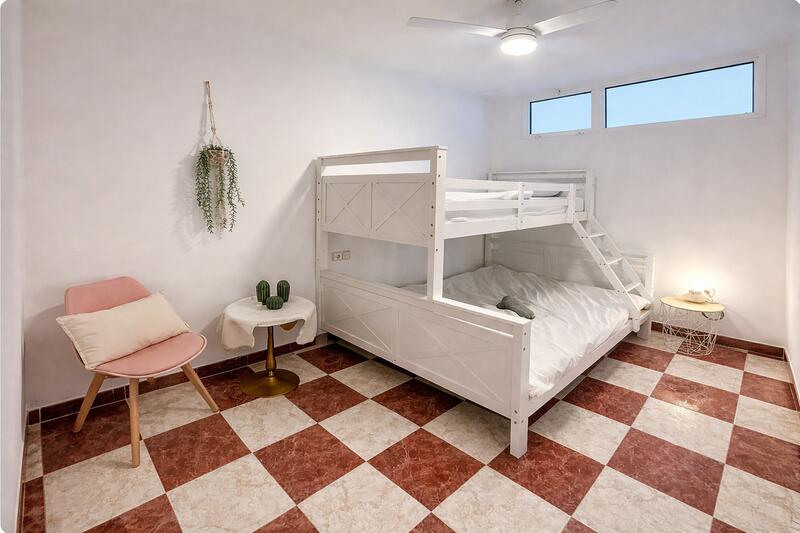 9 Cuarto Villa en venta