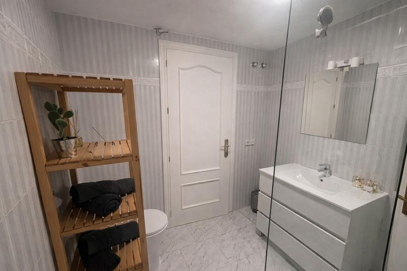 9 Cuarto Villa en venta