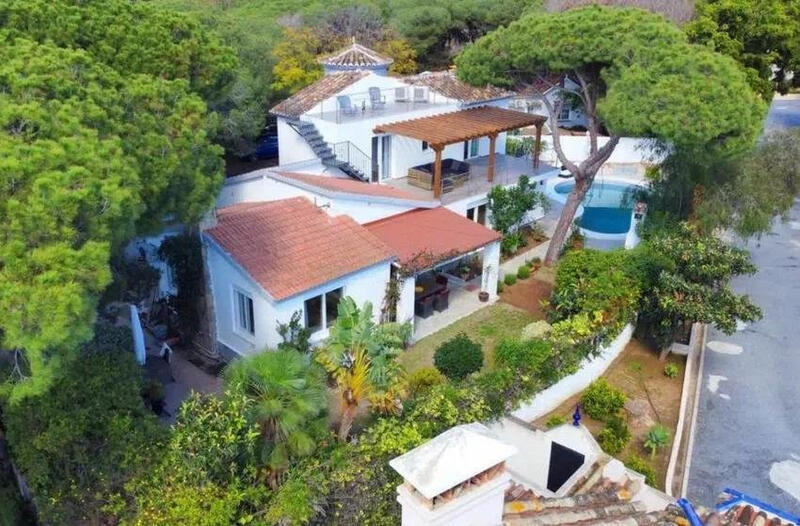 Villa en venta en Marbella, Málaga