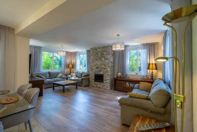 4 Cuarto Villa en venta