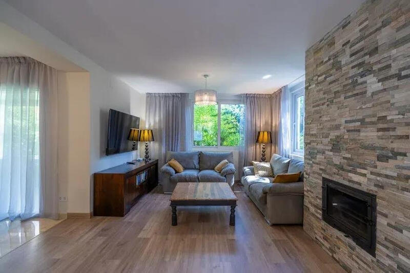 4 Cuarto Villa en venta