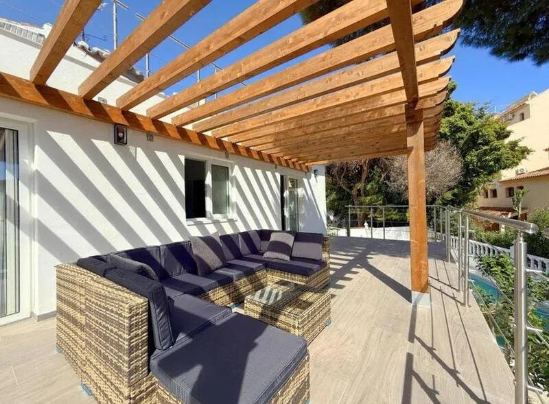 4 Cuarto Villa en venta