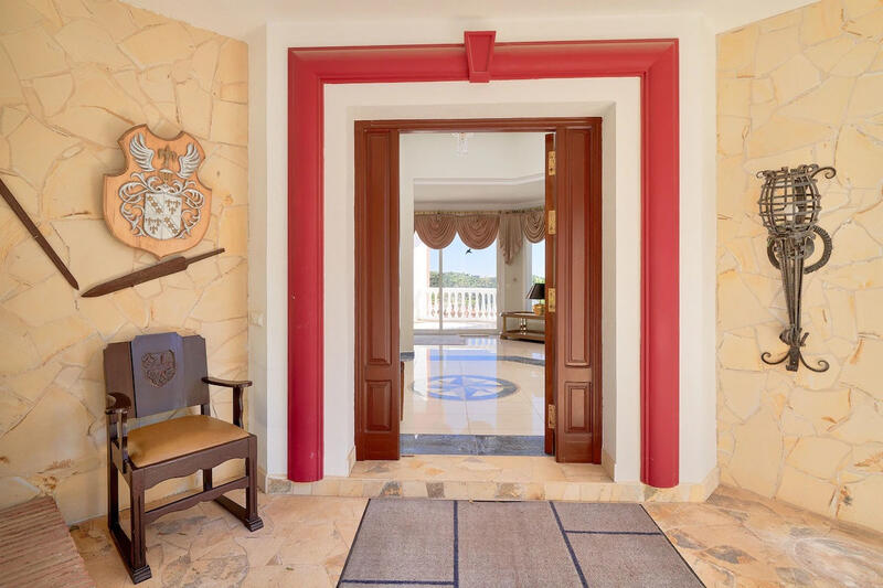 6 sovrum Grottahus till salu