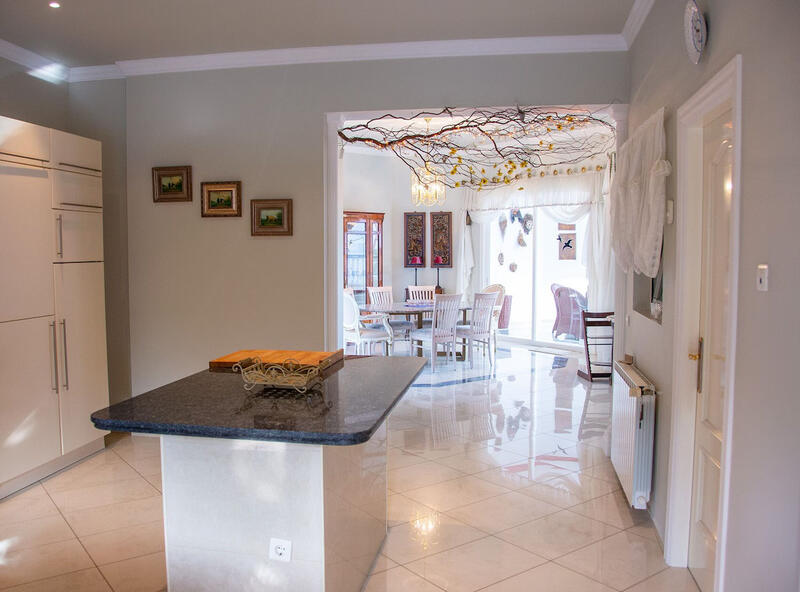 6 sovrum Grottahus till salu