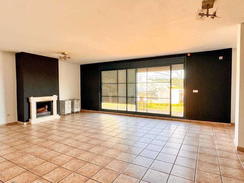 3 спальная комната квартира продается 3 спальная комната квартира продается