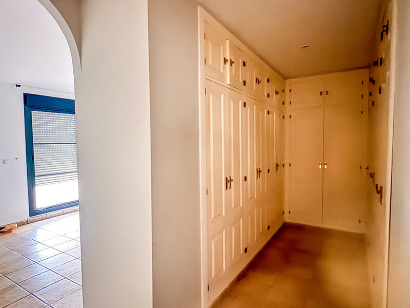 3 спальная комната квартира продается 3 спальная комната квартира продается