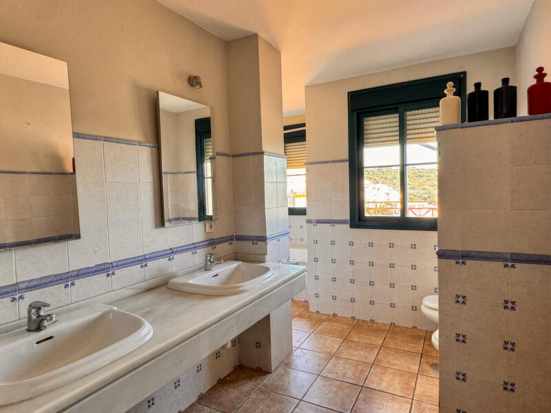 3 спальная комната квартира продается 3 спальная комната квартира продается