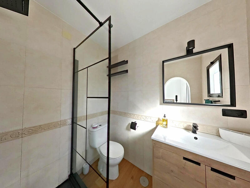 2 bedroom Townhouse for sale