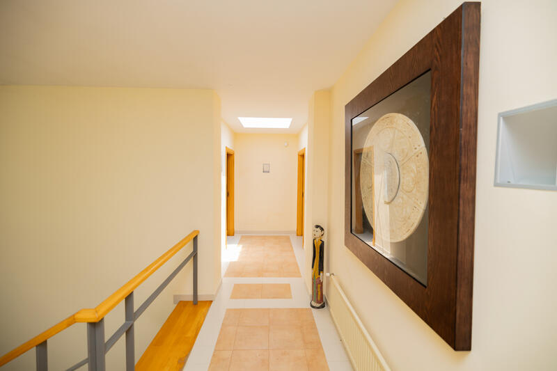 6 bedroom Villa for sale