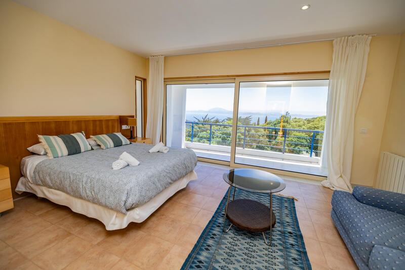 6 bedroom Villa for sale