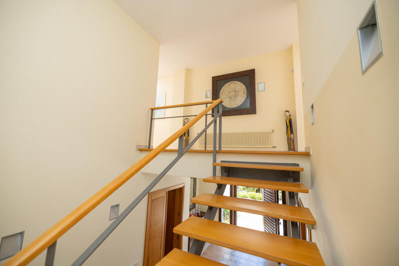 6 bedroom Villa for sale