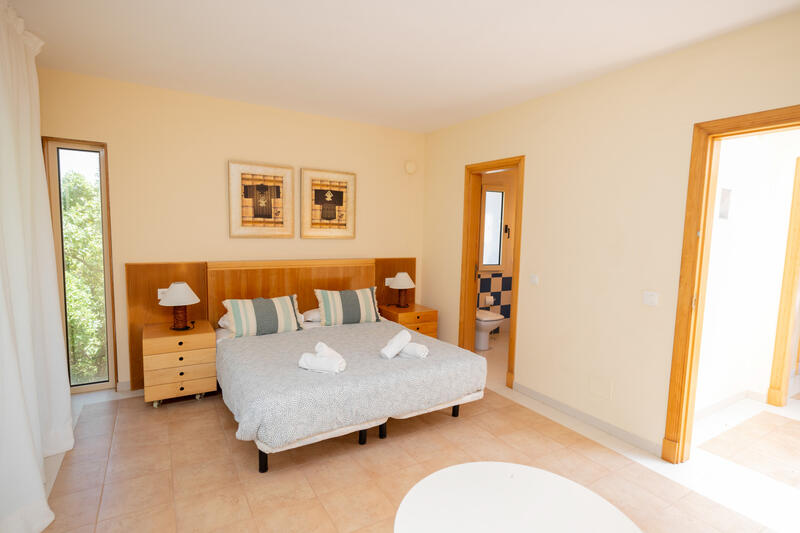 6 bedroom Villa for sale