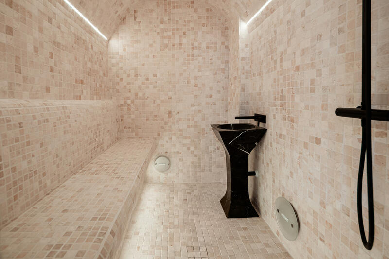 6 bedroom Apartment for sale