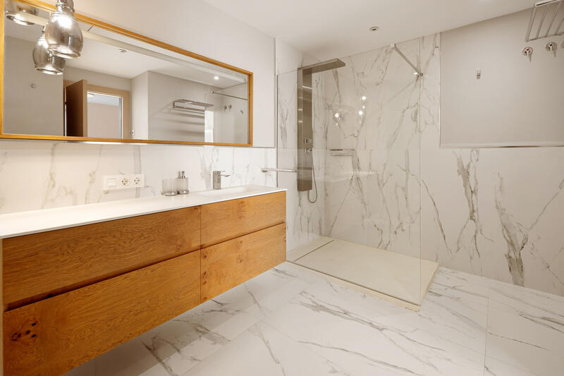 6 bedroom Apartment for sale