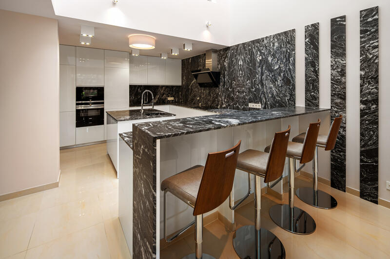 6 bedroom Apartment for sale