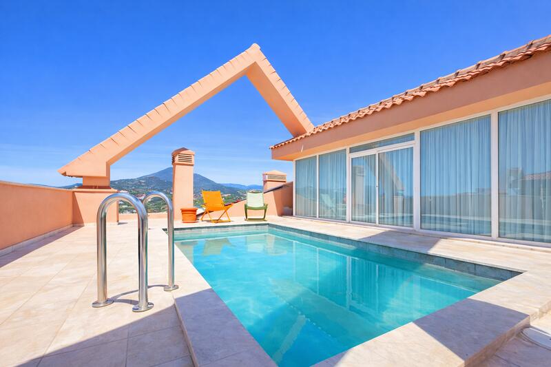 5 bedroom Duplex for sale