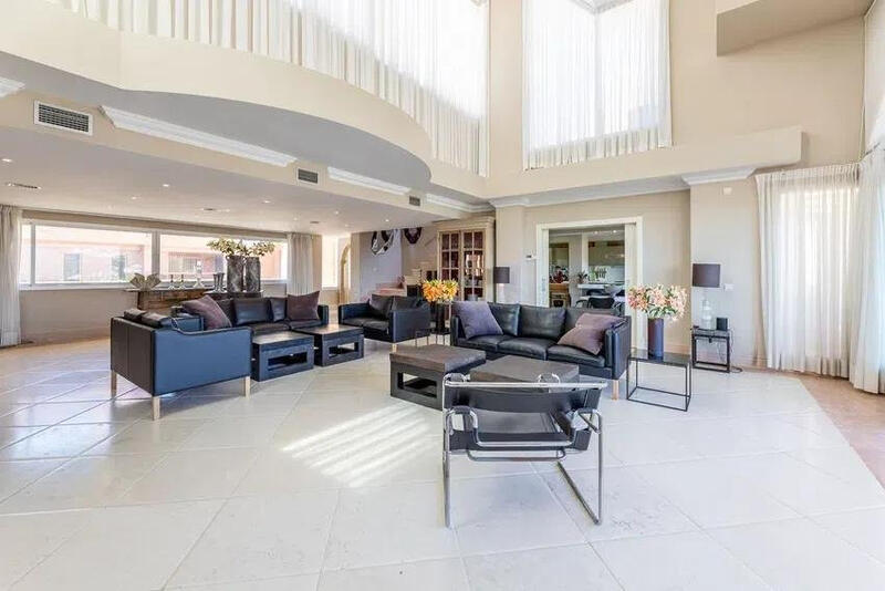 5 bedroom Duplex for sale