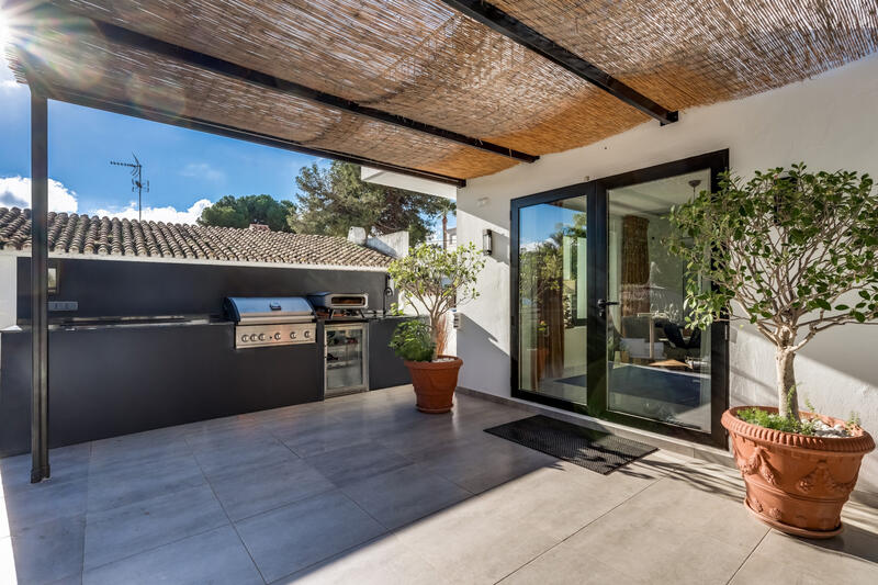 5 bedroom Villa for sale