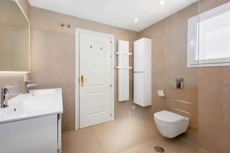 2 Cuarto Adosado en venta