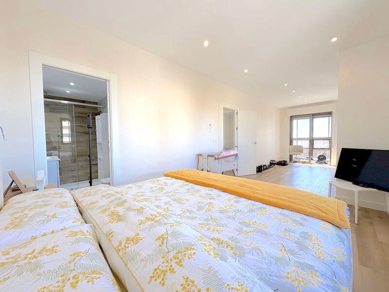 3 bedroom Apartment for sale