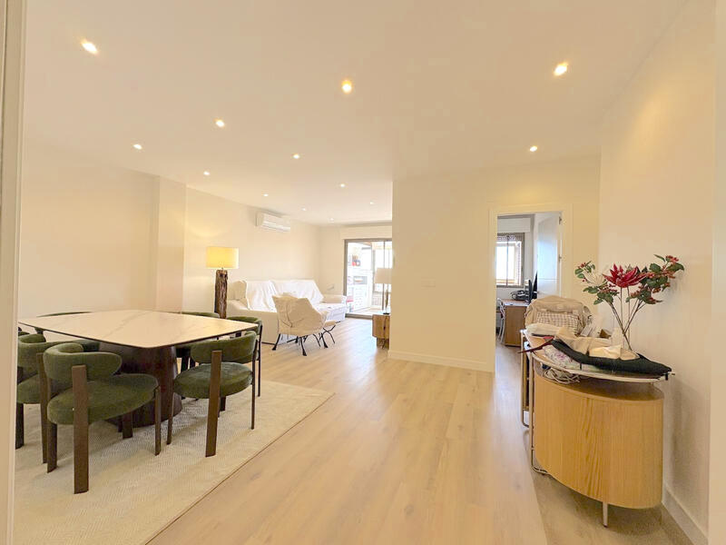 3 bedroom Apartment for sale