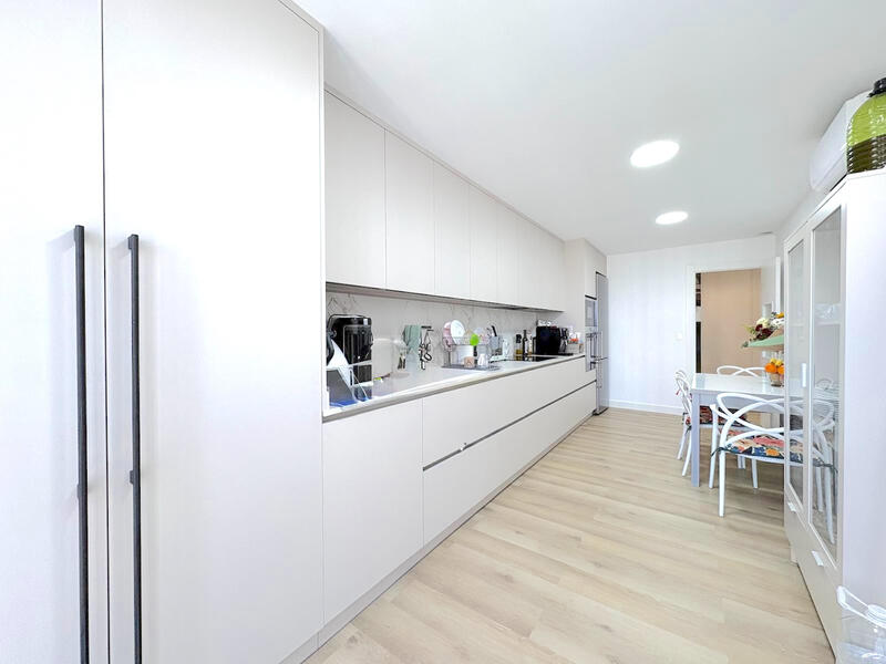 3 bedroom Apartment for sale