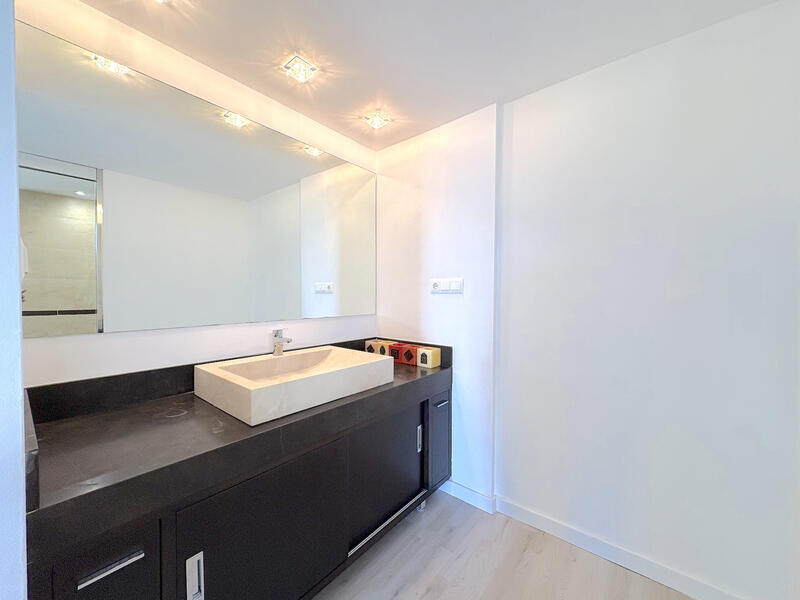 2 спальная комната квартира продается