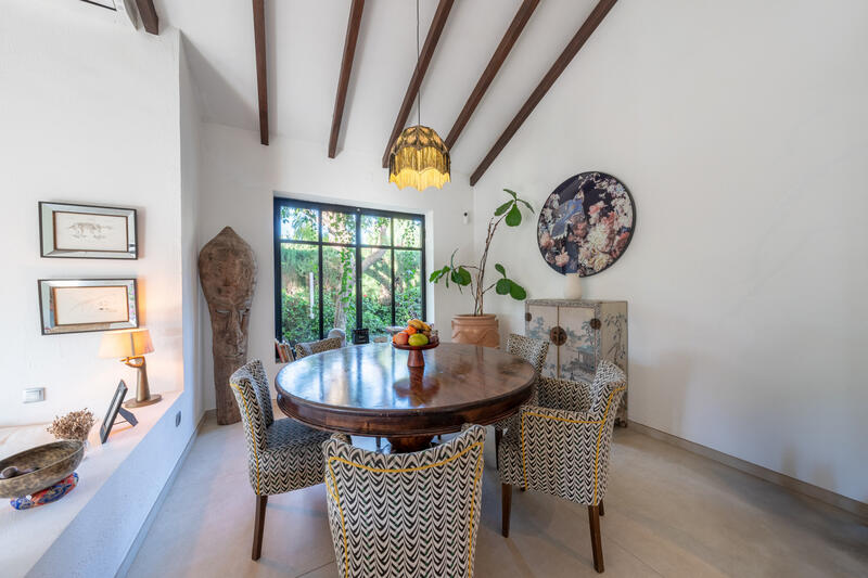 4 bedroom Villa for sale