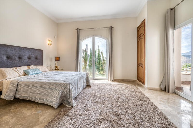 4 bedroom Villa for sale