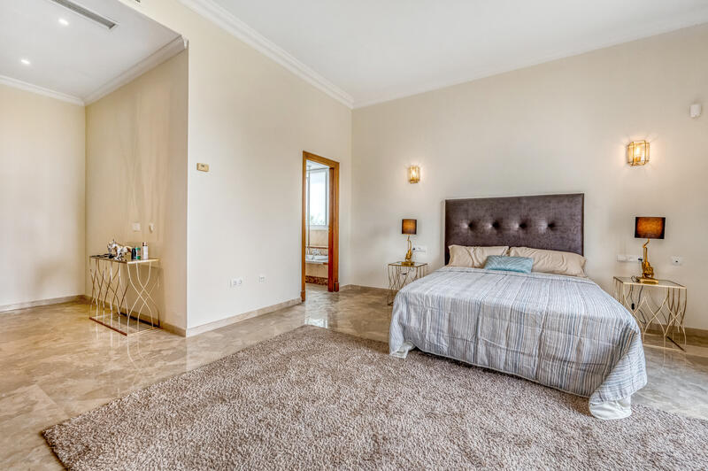 4 bedroom Villa for sale