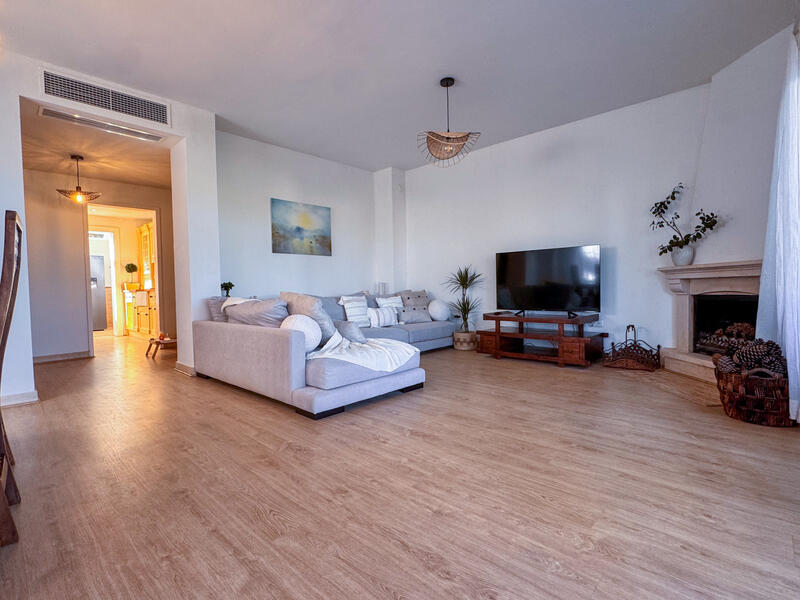 3 bedroom Country House for sale