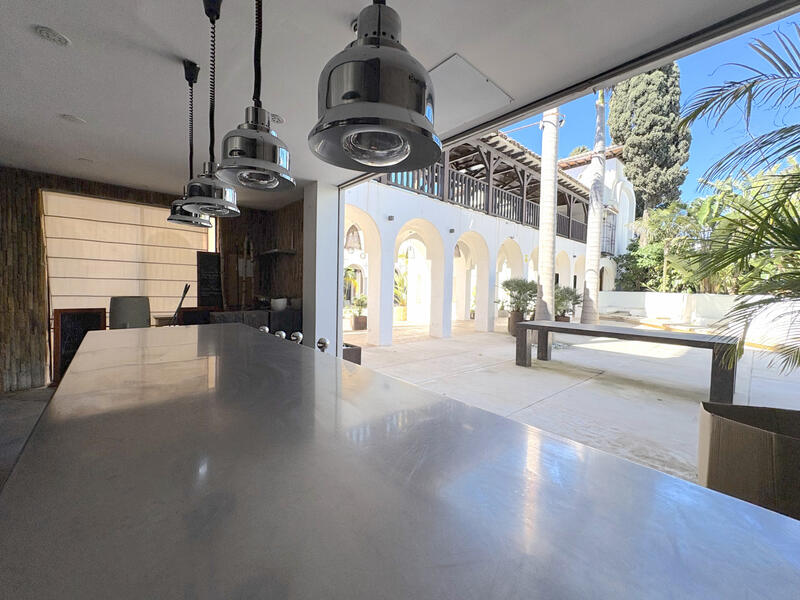 Forretningseiendom til salgs