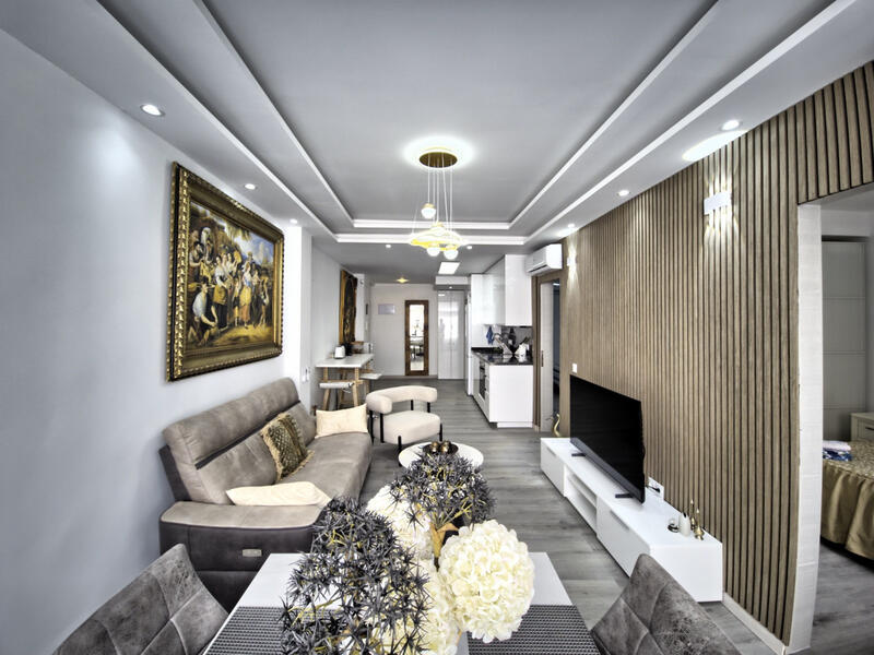 Apartment for sale in Marbella, Málaga