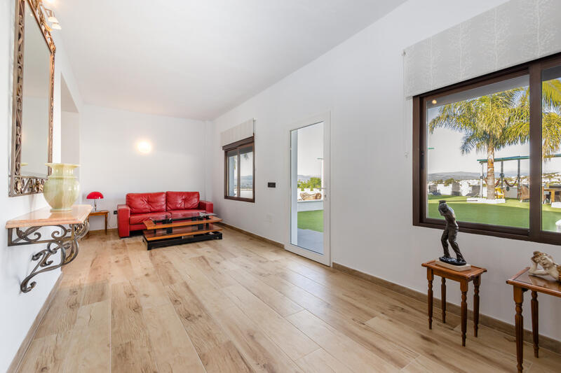 6 bedroom Country House for sale 6 bedroom Country House for sale