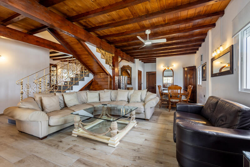 6 bedroom Country House for sale 6 bedroom Country House for sale