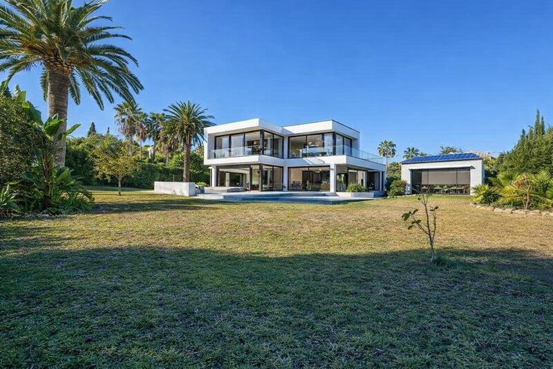 6 bedroom Villa for sale