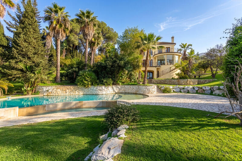 Villa for sale in Alhaurin el Grande, Málaga Villa for sale in Alhaurin el Grande, Málaga