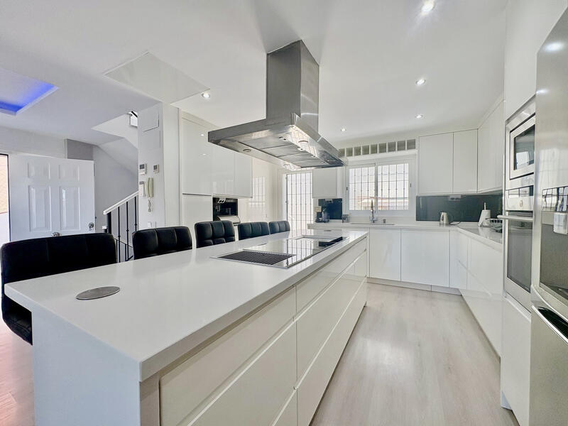 6 bedroom Cave House for sale