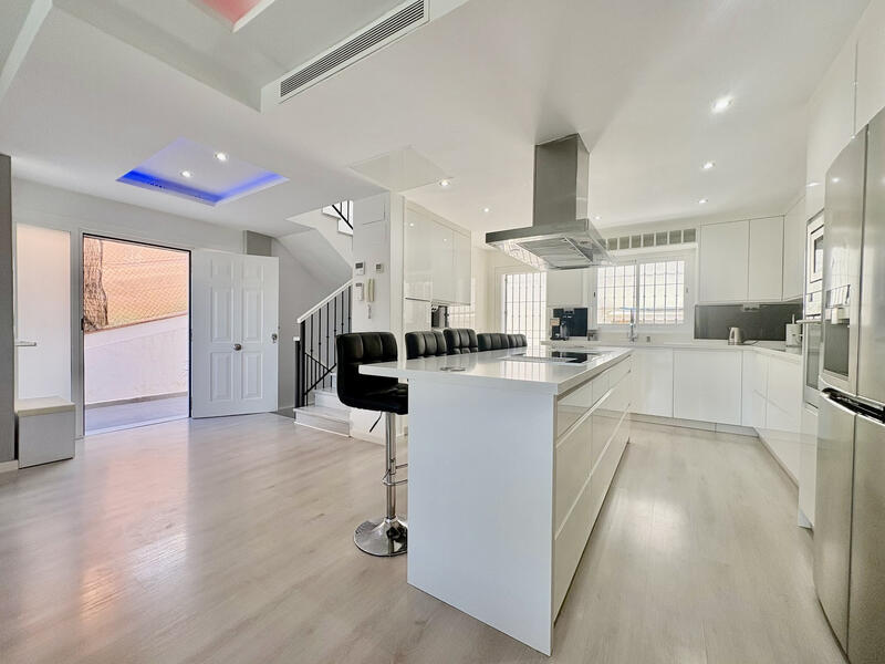 6 bedroom Cave House for sale