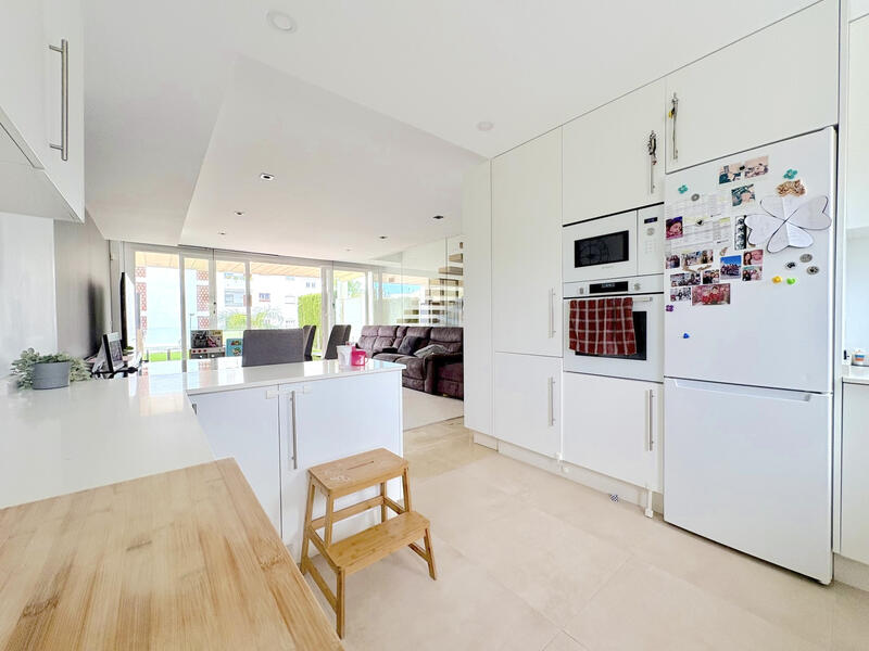 4 soveværelse Byhus til salg