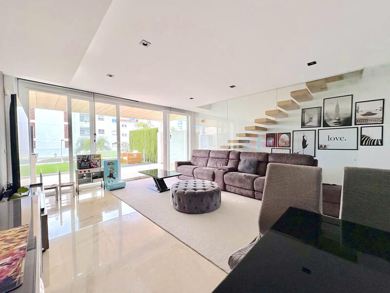 4 soveværelse Byhus til salg