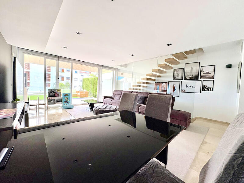 4 soveværelse Byhus til salg